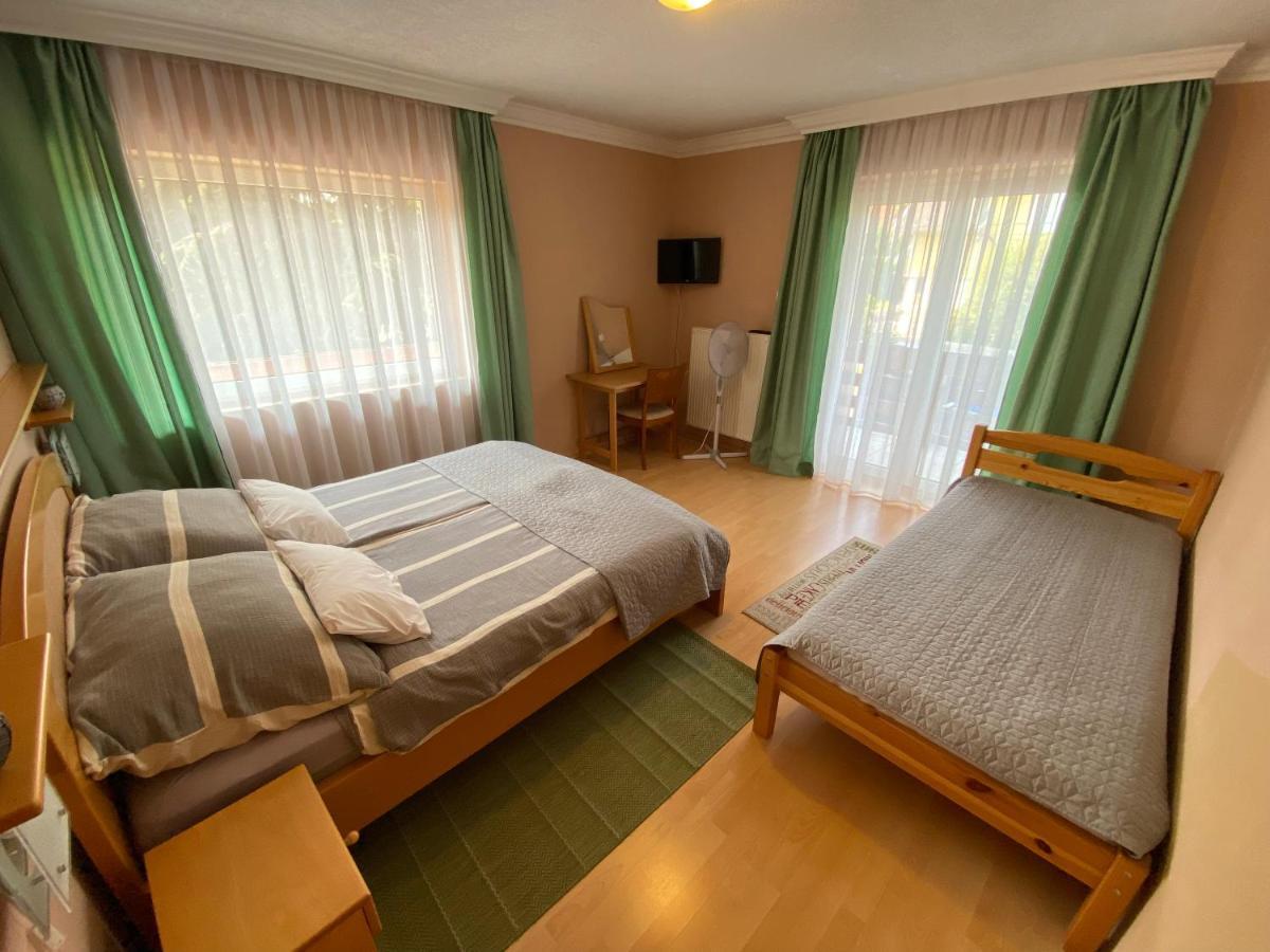 Villa Lux Hévíz Buitenkant foto