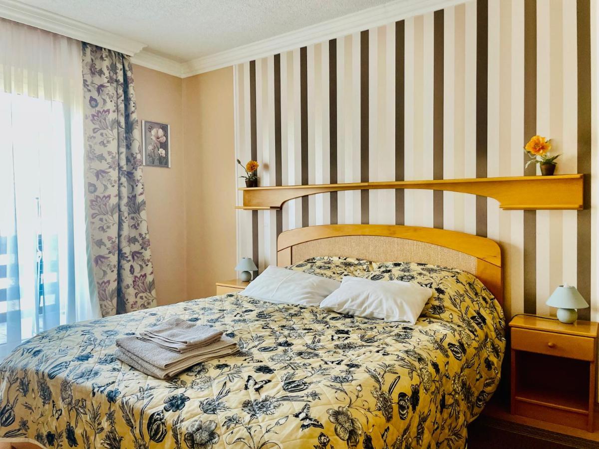 Villa Lux Hévíz Buitenkant foto