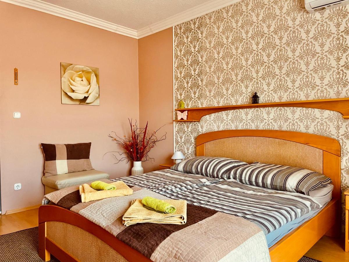 Villa Lux Hévíz Buitenkant foto