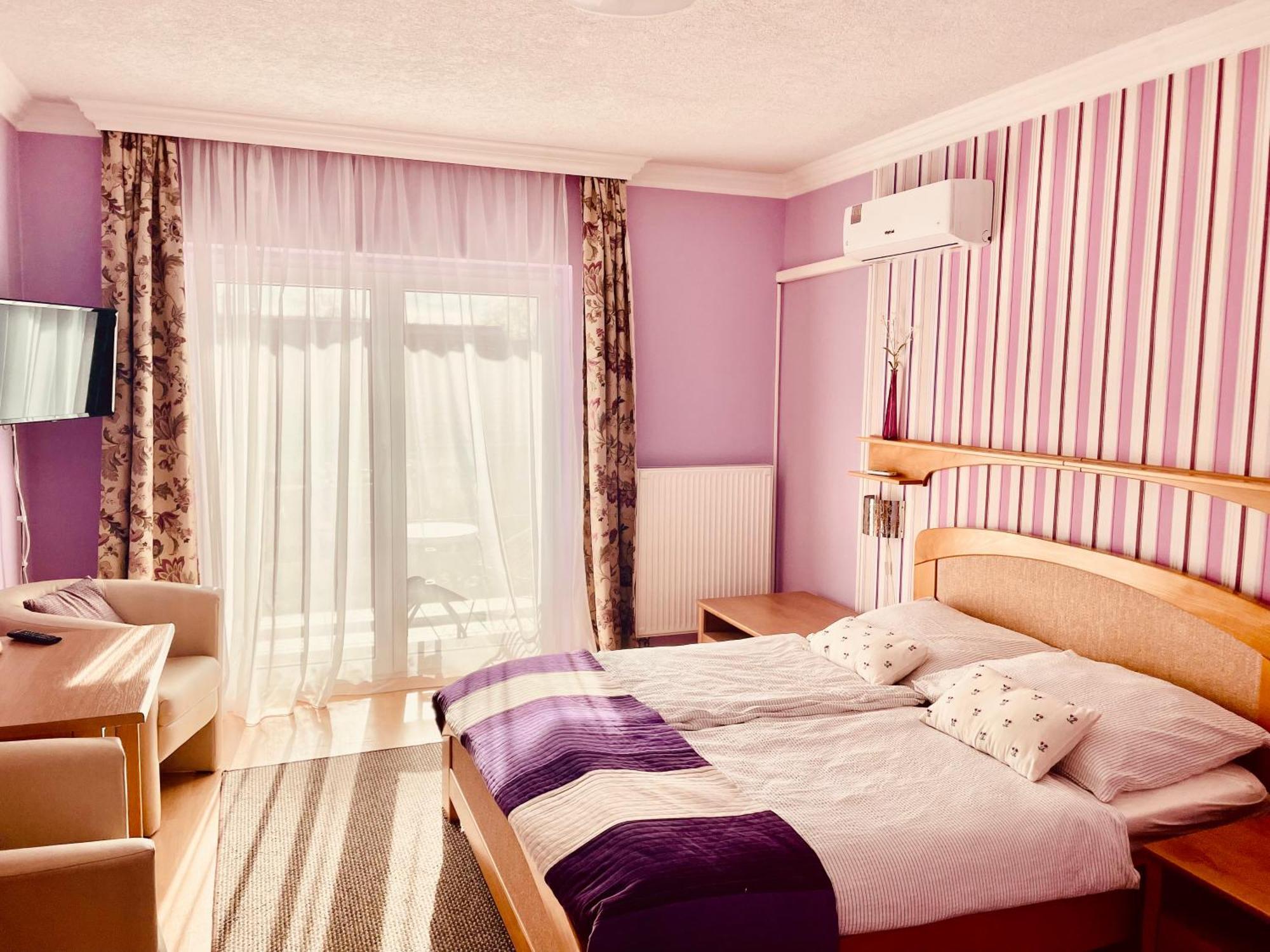 Villa Lux Hévíz Buitenkant foto