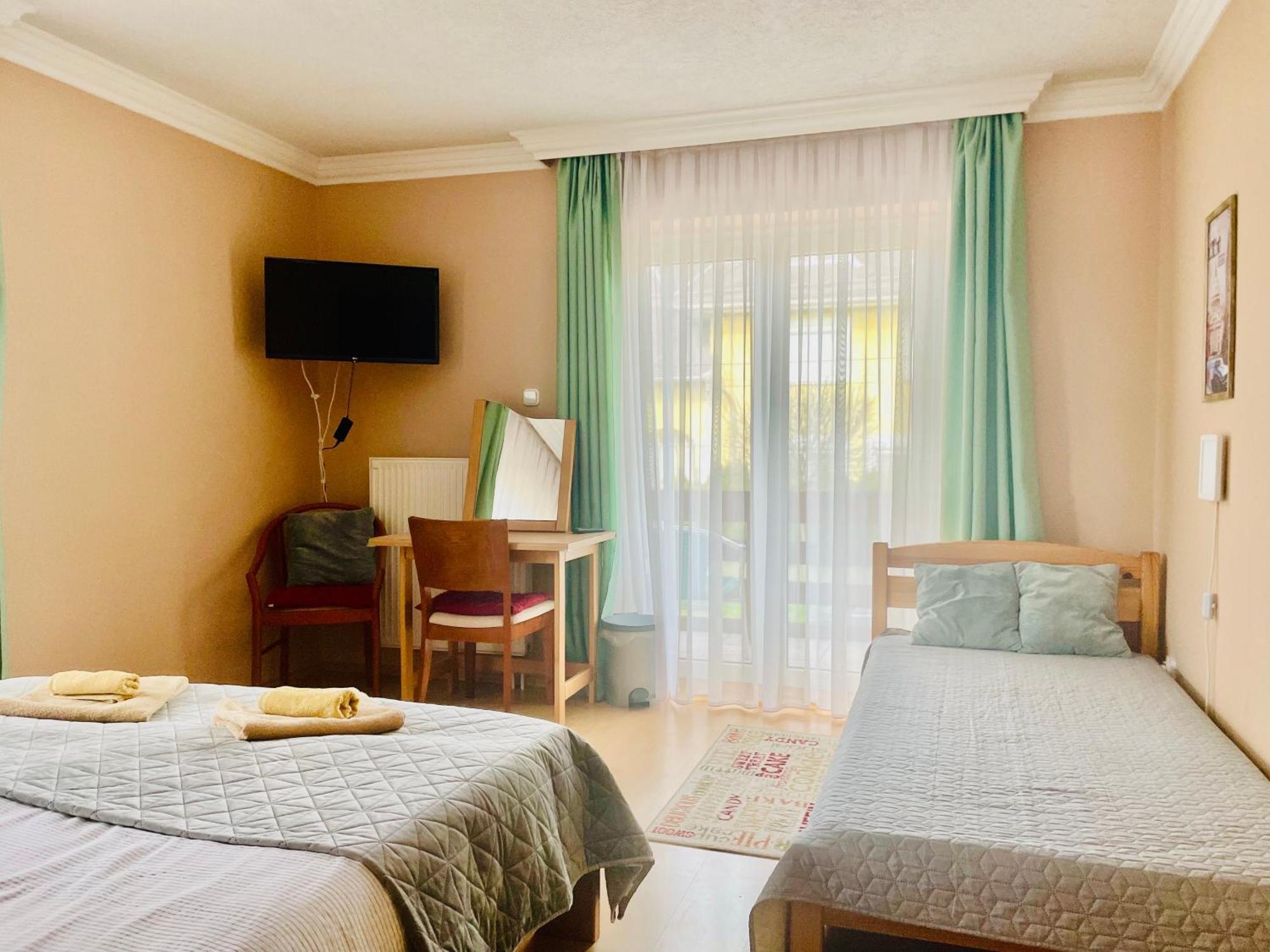 Villa Lux Hévíz Buitenkant foto