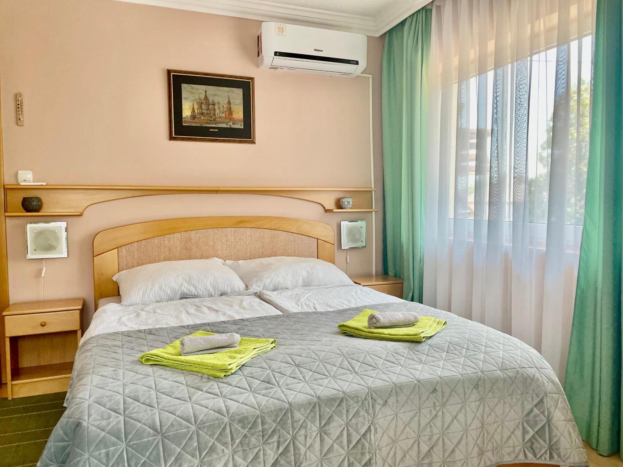 Villa Lux Hévíz Buitenkant foto