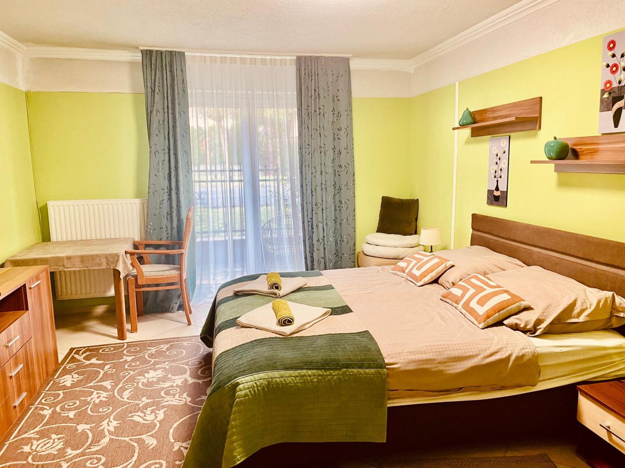 Villa Lux Hévíz Buitenkant foto